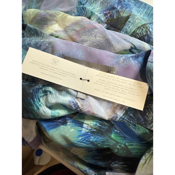 Ocean & Main Los Angeles Blue & Purple Small Oversized Beach Wrap Dress - Picture 4 of 9